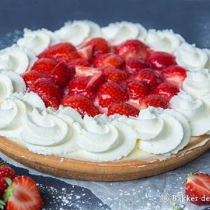 Aardbei vlaai vers