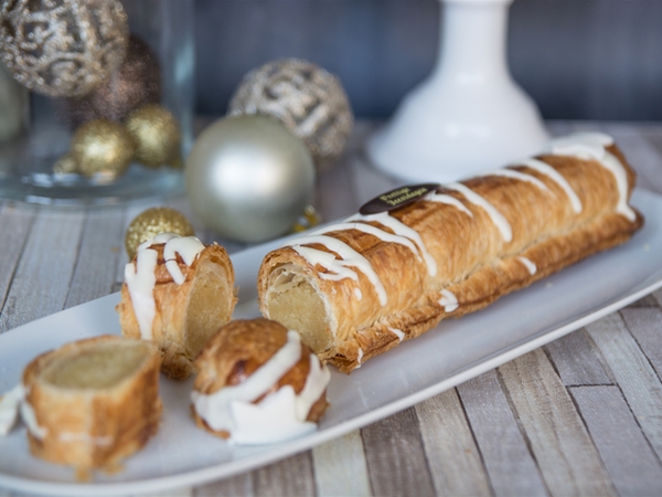 Roomboter amandelstaaf kerst 250 gram (Banketbakker)