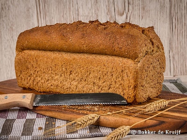 Brood knip bruin HALF vers gesneden