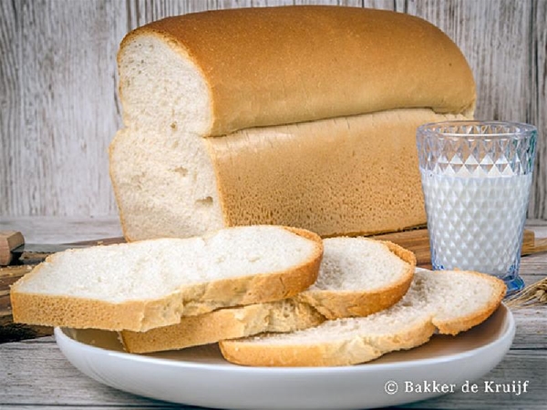 Brood Panne wit rond heel gesneden vers