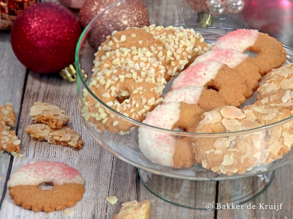 Kerst koekkransjes mix 18 stuks (Banketbakker)